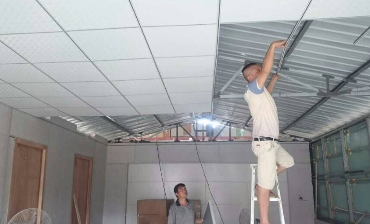 玻璃棉板可以直接贴在天花板吗